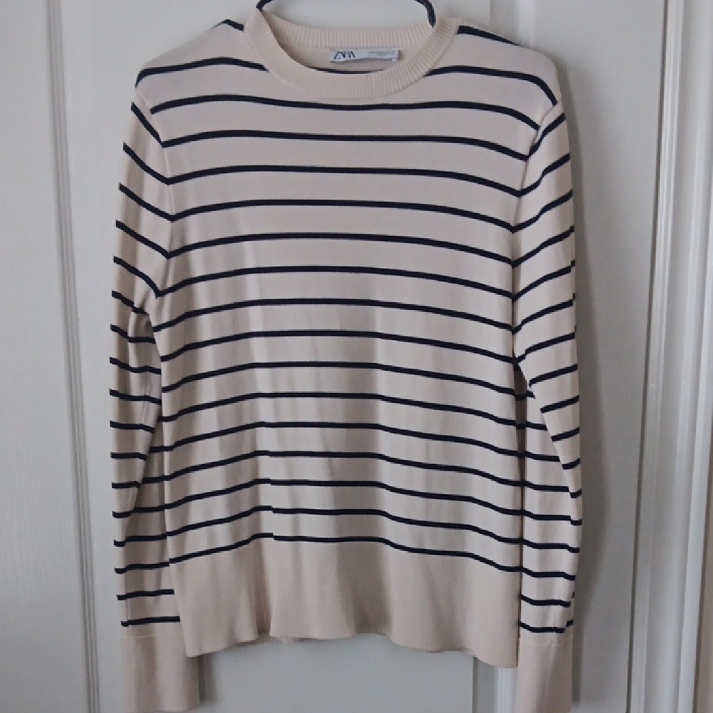 Zara Cream and Black Striped Pullover